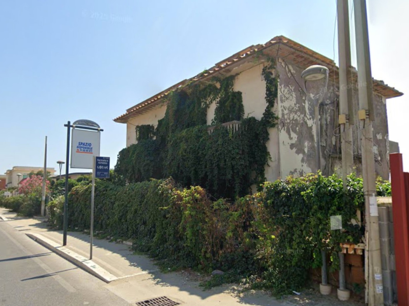 Abbattimenti sul lungomare: promesse e triste realtà
